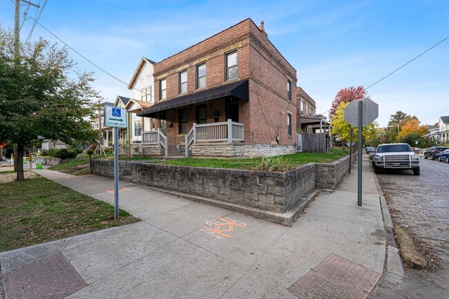 Photo - 514 W 1st Ave