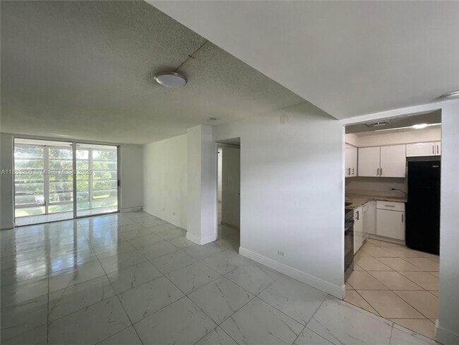 Photo - 447 NE 195th St Unit 317