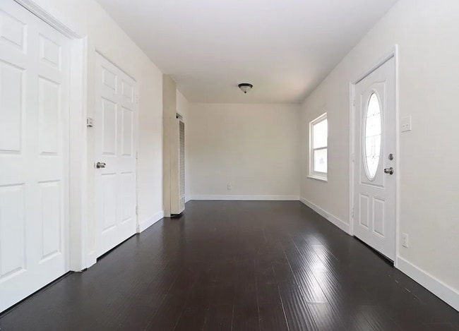 COMING SOON - 1-Bedroom Apartment with In-... - COMING SOON - 1-Bedroom Apartment with In-... Unit 3017