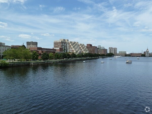 Building Photo - 75-83-83 Cambridge Pkwy Unit W907 Rental