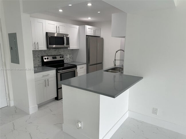 Photo - 450 NW 20th St Unit 1020