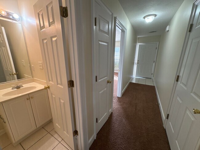 Photo - 303 Caldwell Cir