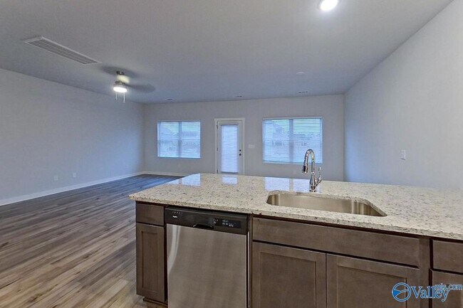 Photo - 6425 Upchurch Dr