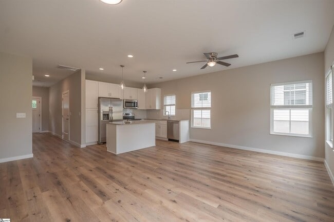 Photo - 124 Woodland Dr