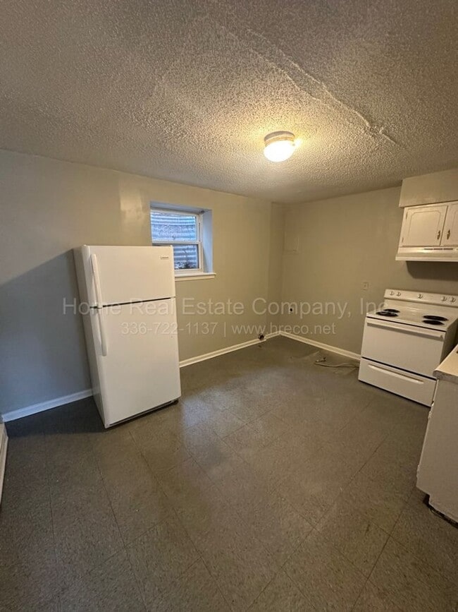 Photo - 151 Westdale Ave NW Unit A