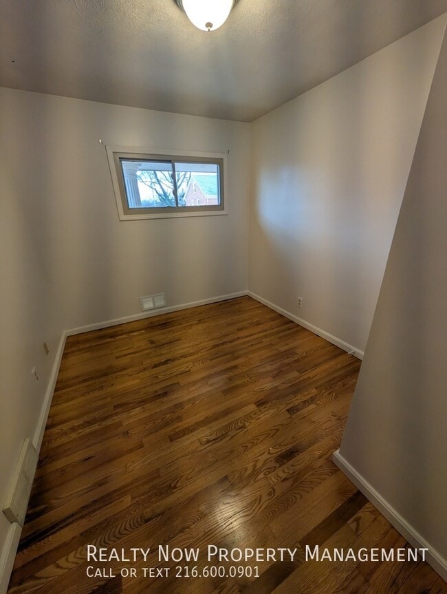 Photo - 15334 Triskett Rd Unit 2