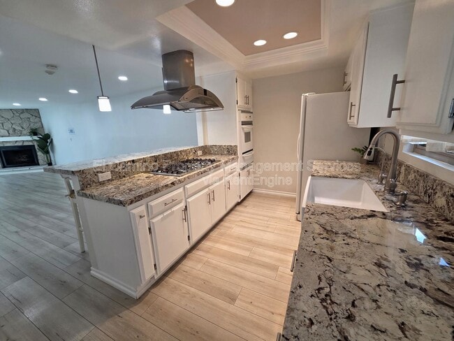 Photo - 2520 Graham Ave