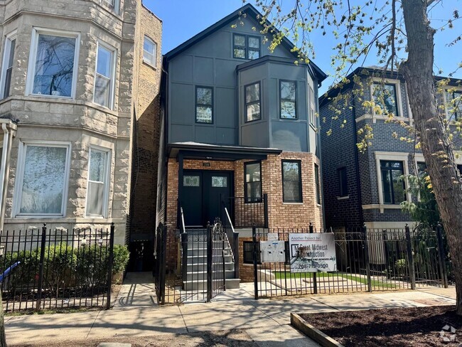 Building Photo - 1709 N Maplewood Ave Rental