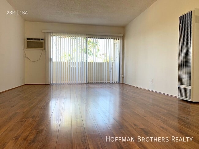 1521 E Windsor Rd Unit 2A