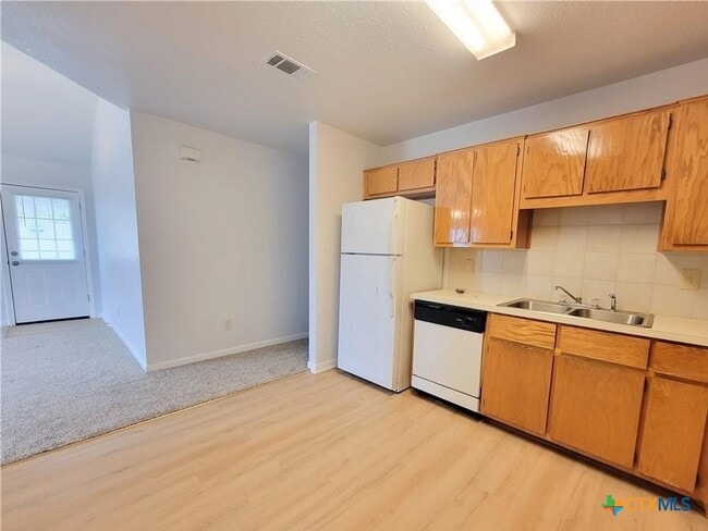Photo - 4005 Hitchrock Dr