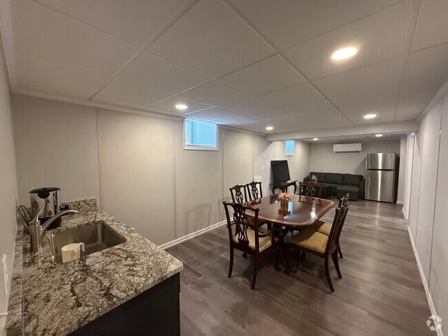 Building Photo - 44 Blenford Rd Rental