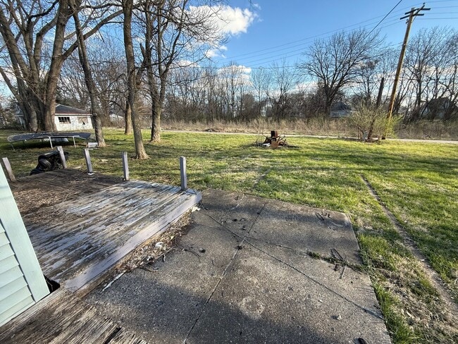 Photo - 803 E Whitmer St