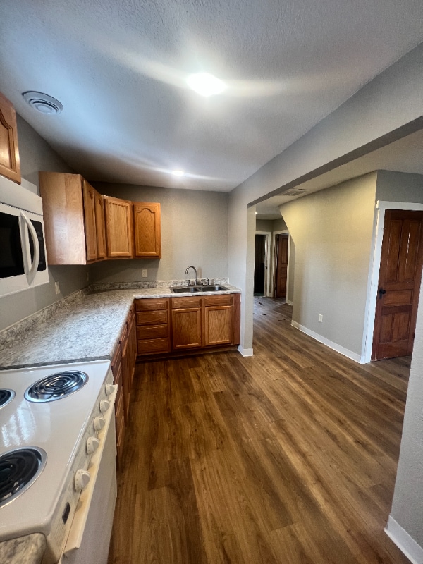 Photo - 106 S Henninger St Unidad 2