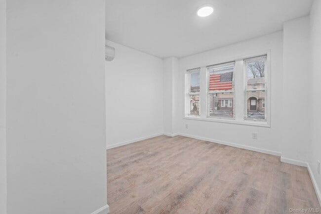 Photo - 58-44 Fresh Pond Rd