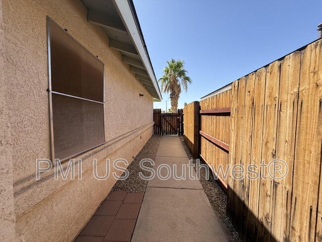 Photo - 851 Baseline Rd Unidad A Rental