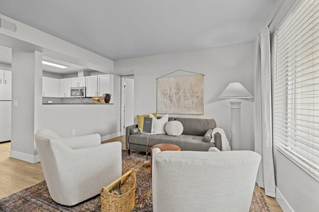 Building Photo - Riverpointe Rental