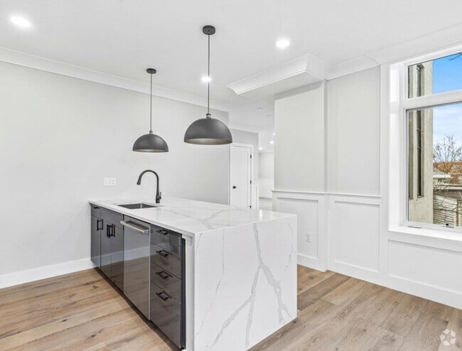 Building Photo - 300 Somerville Ave Unit 300B Rental
