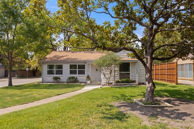Building Photo - 9103 Forest Hills Blvd Rental