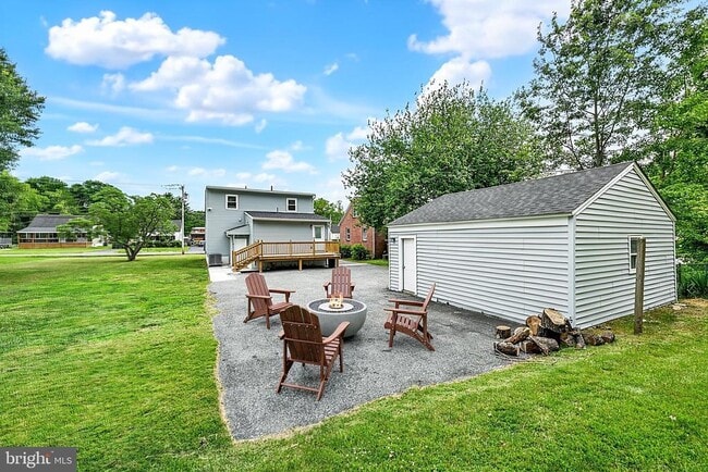 1806 Middleborough Rd