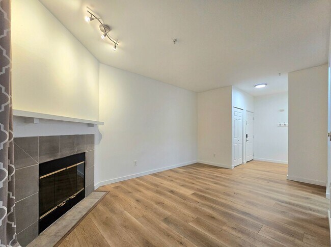 Photo - 1 Bedroom 1 Bathroom Condo in Bothell - Pet Friendly!