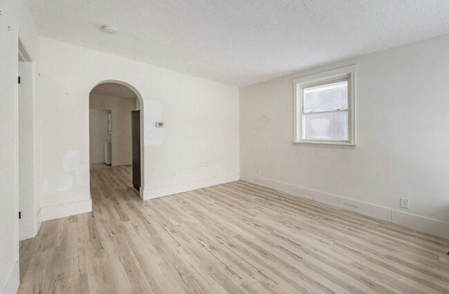 Photo - 138 Allanburg Rd