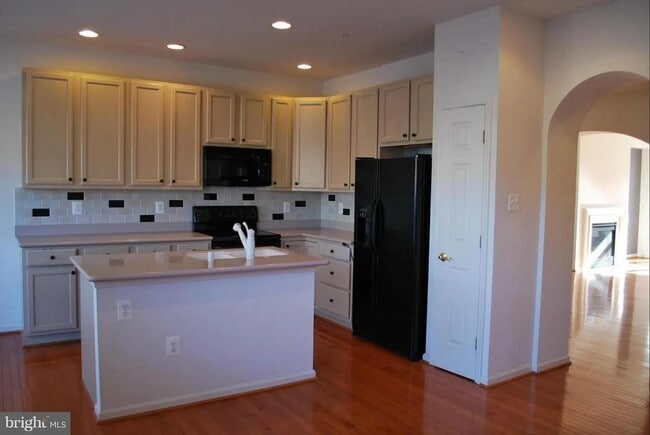 Photo - 2624 Island Grove Blvd