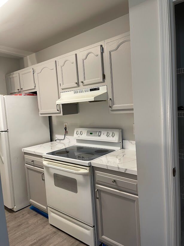 Kitchen - 9816 Lake Pointe Ct Unidad 104