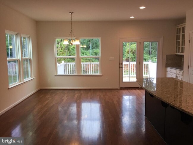 Photo - 10749 Hinton Wy