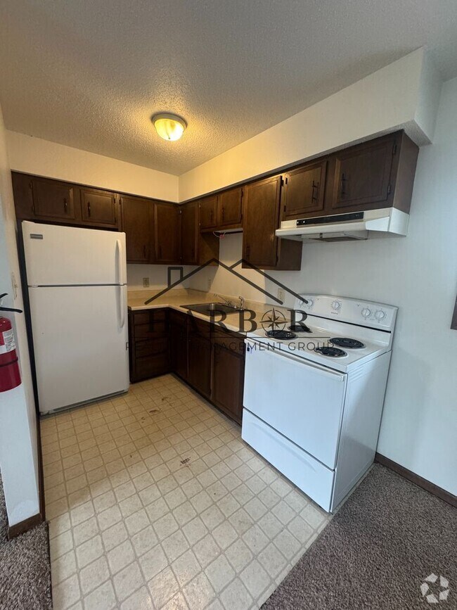 Building Photo - 1 Bedroom 1 Bath - SPECIAL: First Month Free! Unit 715 Rental