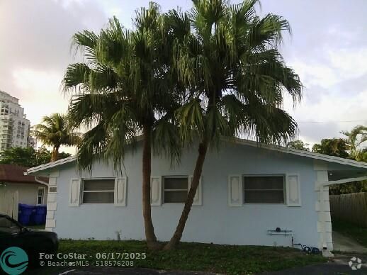 Building Photo - 750 SW 2nd St Unit 1 Rental