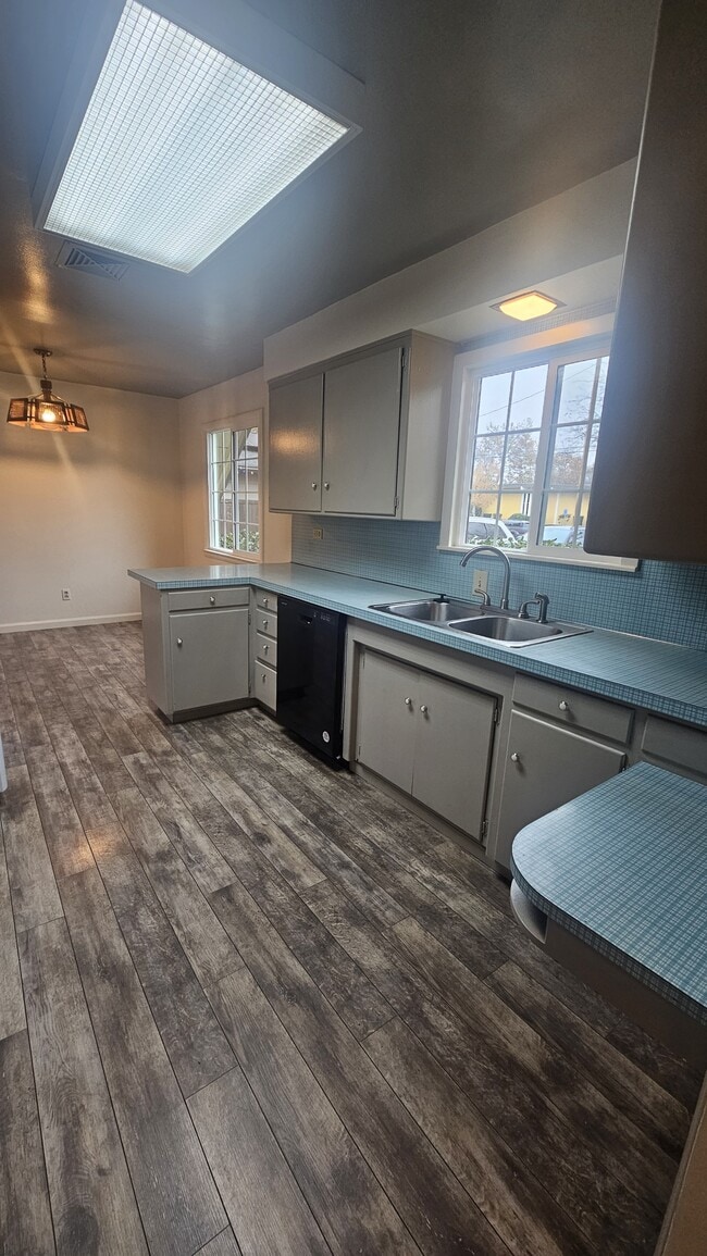 Photo - 2375 North Ave