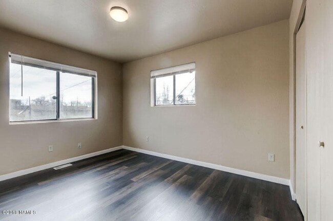 Photo - 10 S Florence St