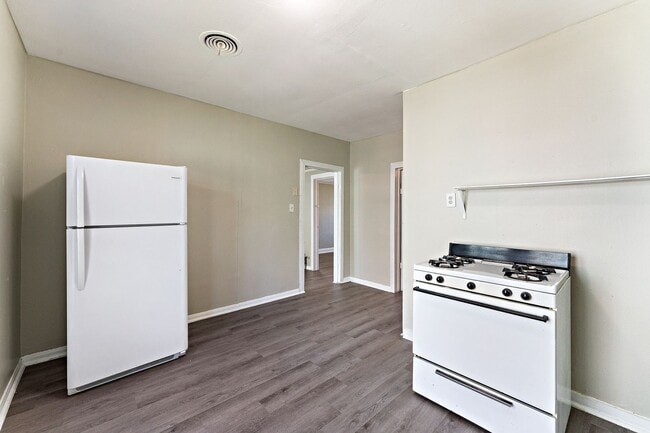 Photo - Cozy Modern 2 Bedroom / 1 Bath