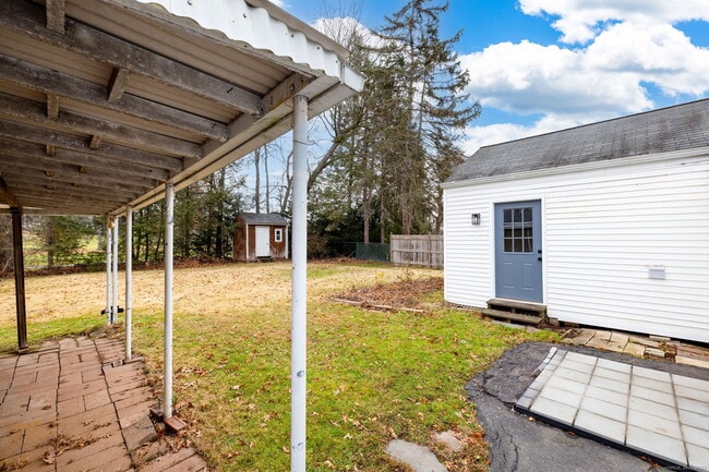 Photo - 92 Indian Hill Rd