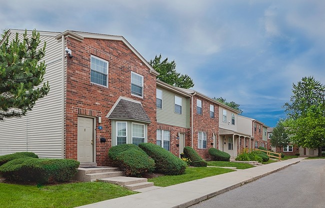 Building Photo - Squire Village Apartments