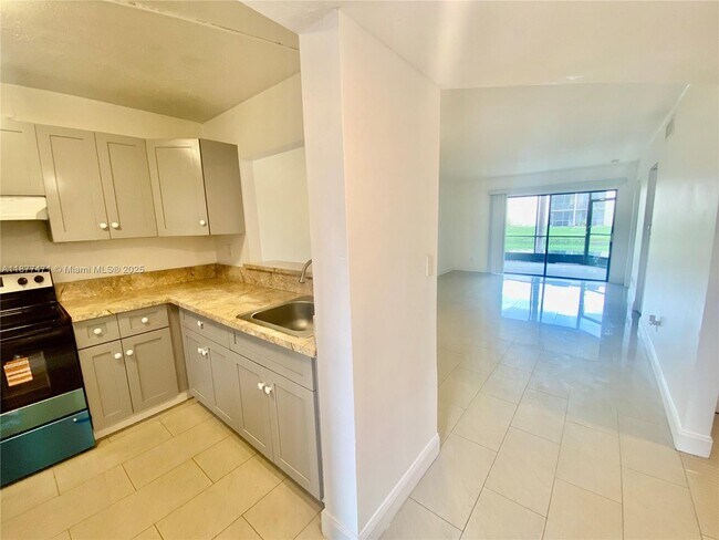 Photo - 3199 Foxcroft Rd Unit 113