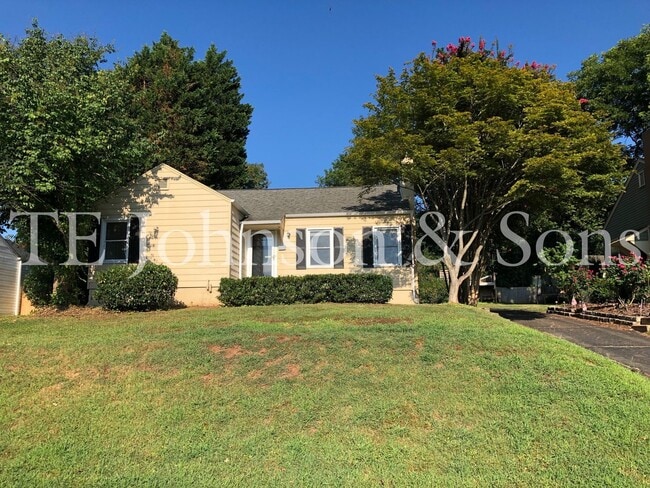 Building Photo - 864 Fenimore St