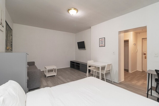 Photo - 131 E 94th St Unidad SI ID1032065P