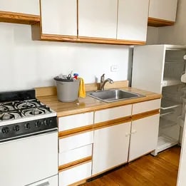Building Photo - 915 W Oakdale Ave Unit F1