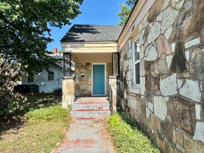 Photo - 1436 NE 8th St