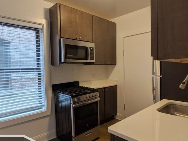 Photo - 2643 N Spaulding Ave Unidad 2W