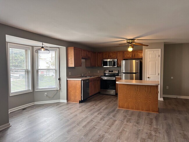 Photo - 206 N Railroad Ave Unit A