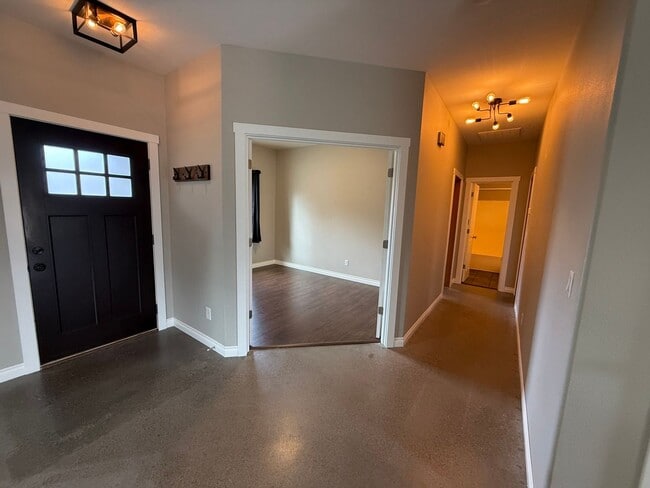 Photo - Fantastic 3 Bed/2 Bath Single Family Home in SE Bend