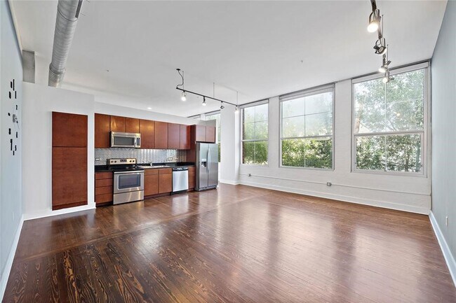Building Photo - 1312 Live Oak St Unit 215 Rental