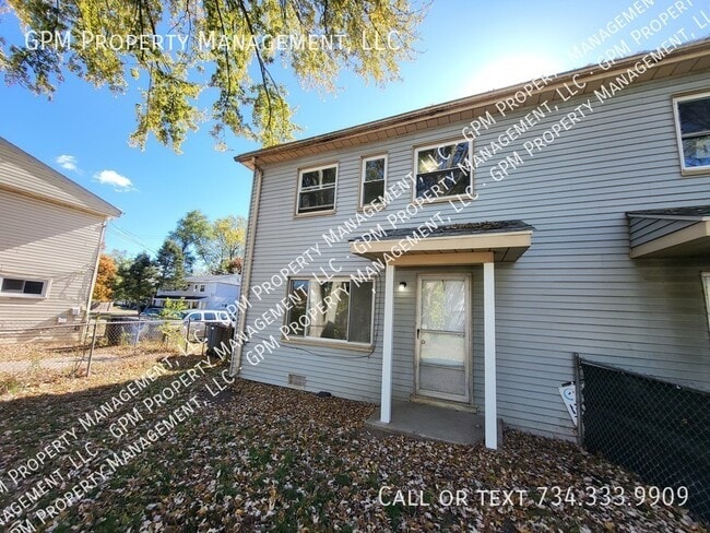 Photo - 2035 Dryden St