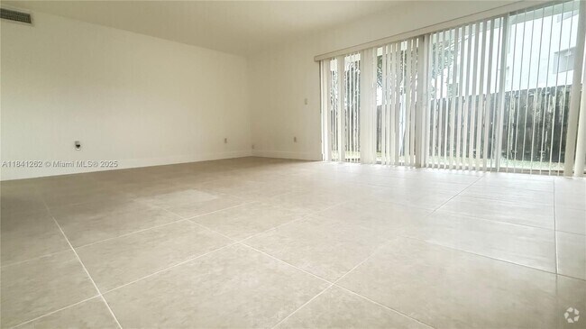 Building Photo - 7737 SW 88th St Unit C116 Rental
