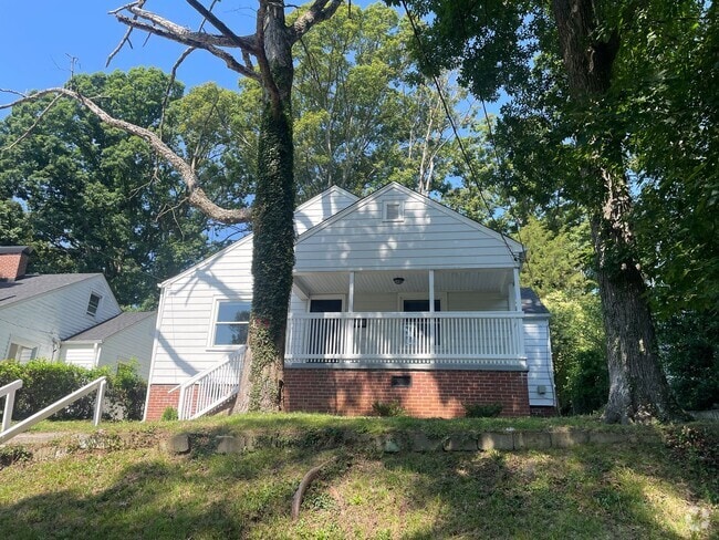 Building Photo - 2420 Ivy Ave Rental