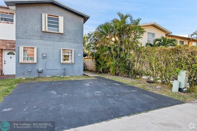Building Photo - 447 Sunshine Dr Rental