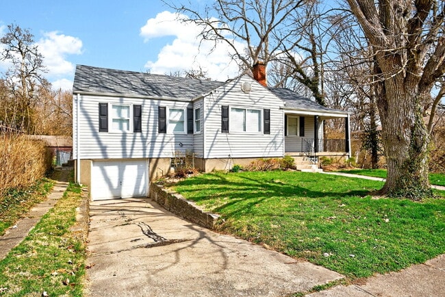 Photo - 1930 Stevens Ave