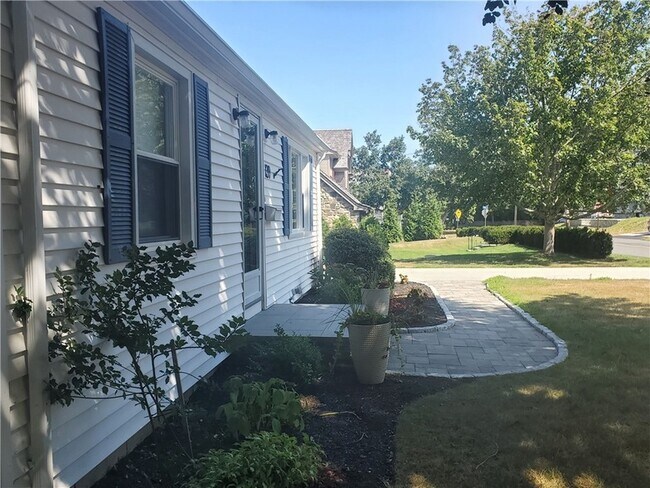 Photo - 139 Coggeshall Ave